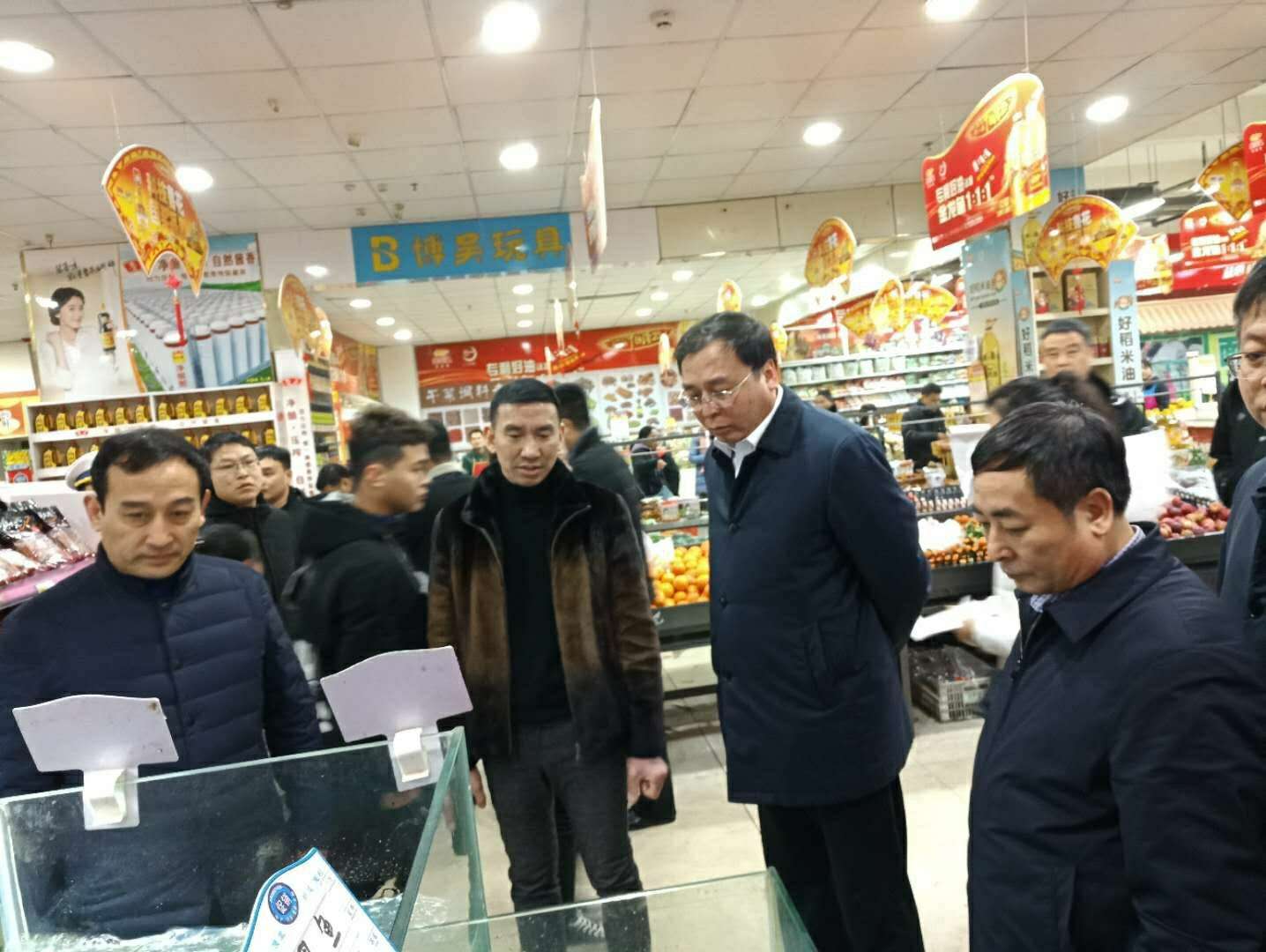 魏县县委常委政府常务副县长王常智带队夜查元宵节期间安全生产工作